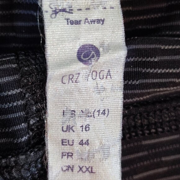 CRZ Yoga Pants high waist crop black grey pattern women's size 14 - Picture 5 of 12